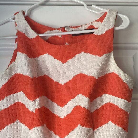 The Limited Coral and White Chevron Aline Dress Size 4 - Picture 2 of 10